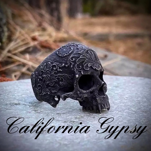 Etched Skull Men’s Women’s Ring - Picture 5 of 5